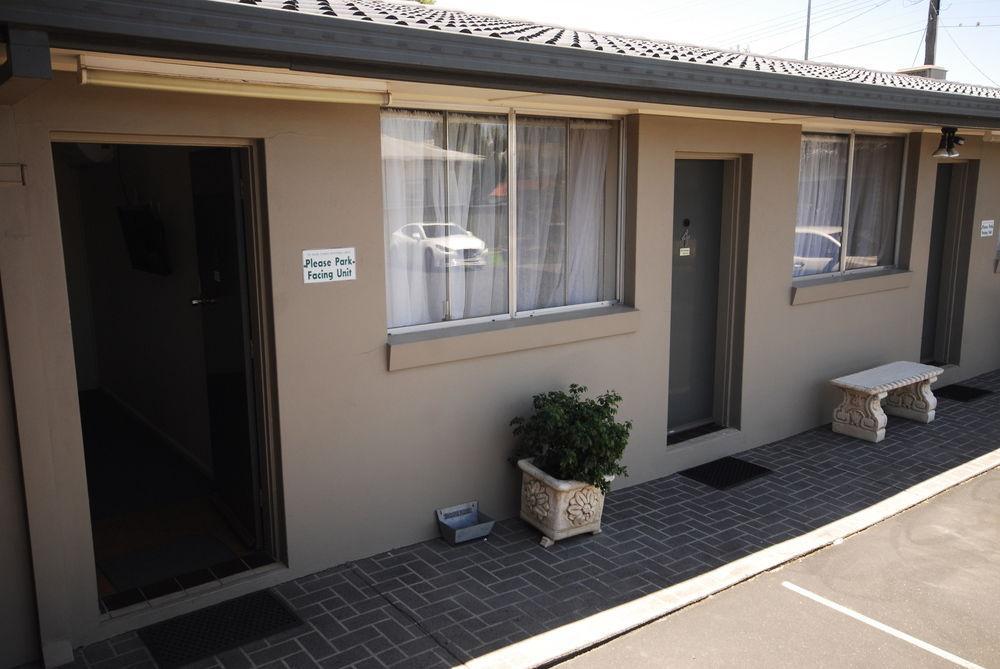 South Tamworth Motor Inn Zewnętrze zdjęcie
